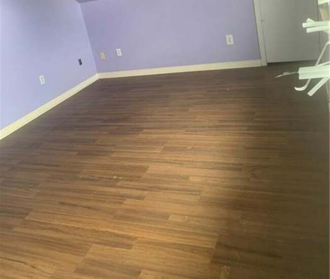 Building Photo - 2744 Dreux Ave