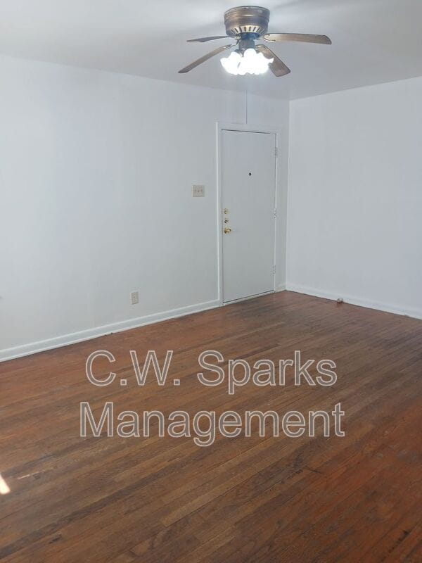 Building Photo - 3019 Avon St