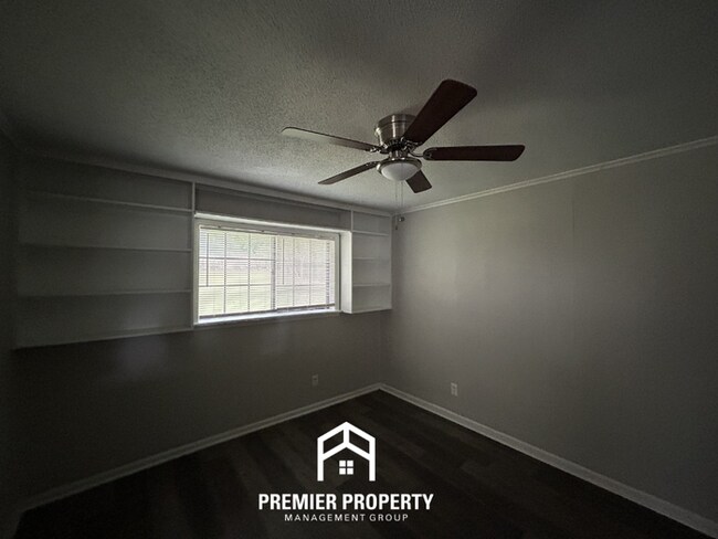 Foto del edificio - Charming 3BR Southaven Home in Quiet Cul-de-Sac | Hardwood Floors & Fenced Yard