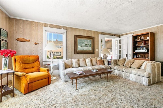 Building Photo - 1415 Beach Ave