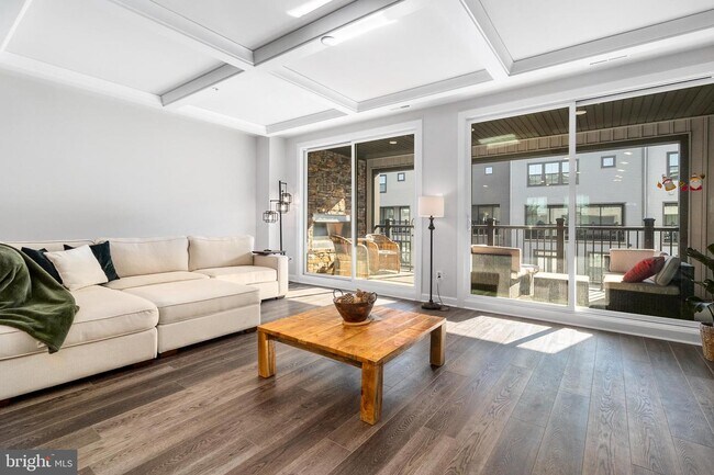 Building Photo - 12890 Sunrise Ridge Aly