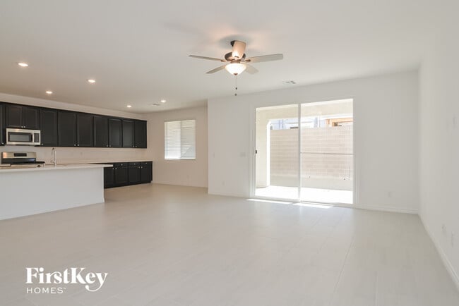 Building Photo - 6821 Greensmen Ave