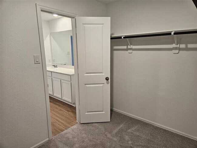 Foto del edificio - 9602 Atwood Lake Dr