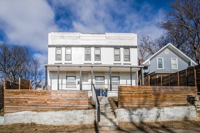 Foto del edificio - 4214 E 7 St