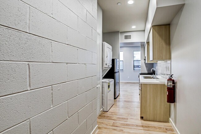 Foto del edificio - 3113 St Charles St