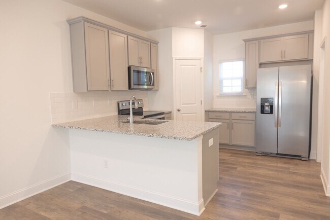 Foto del edificio - 1810 Matthews-Mint Hill Rd