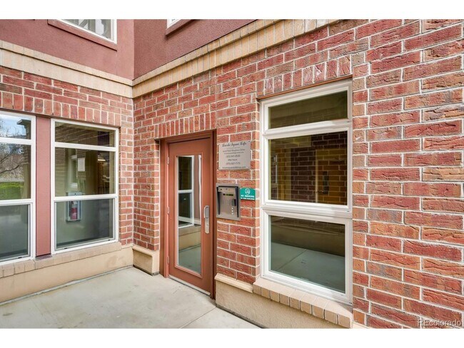 Foto del edificio - 10176 Park Meadows Dr