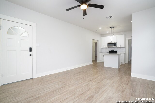 Building Photo - 422 Canton-