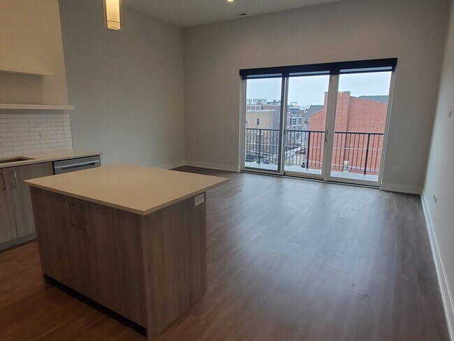 Foto del edificio - 1023 N Ashland Ave