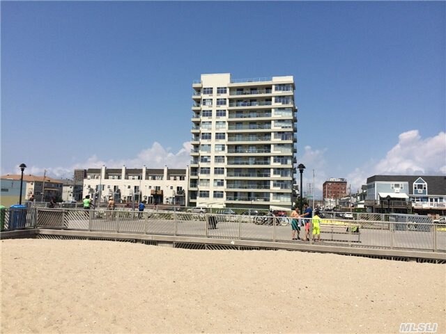 Building Photo - 151 Beach 96th St