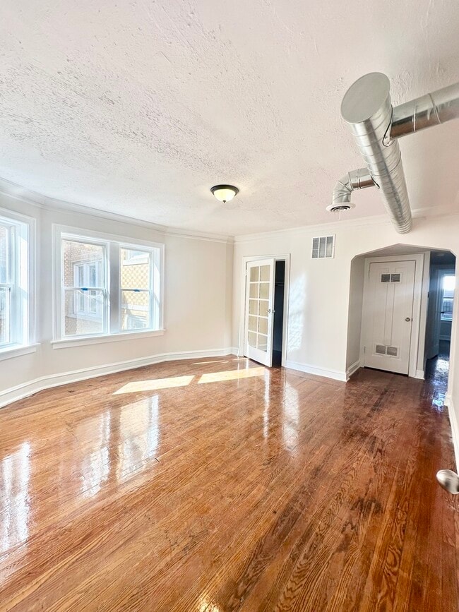 Foto del edificio - 1150 N Lawndale Ave