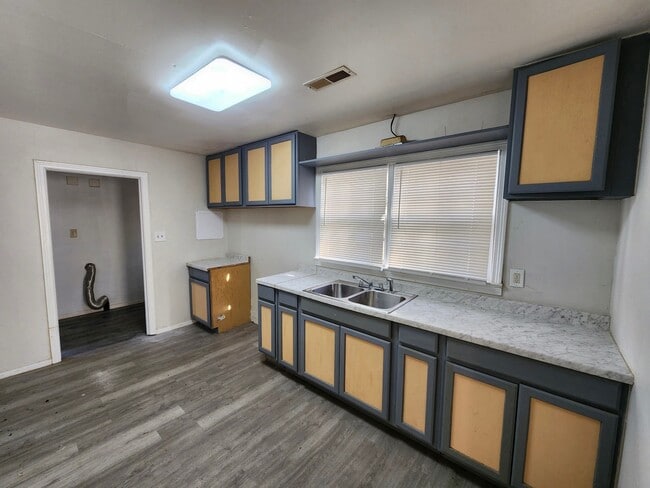 Building Photo - 4208 50th Ave N