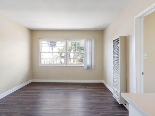 Foto del edificio - 1620 E Appleton St