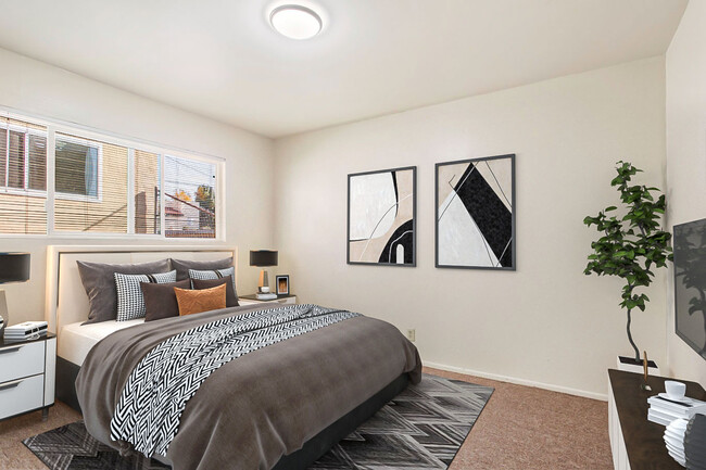 Building Photo - Bright and Remodeled One-Bedroom Apartment...