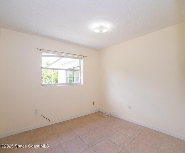 Foto del edificio - 2285 Dolphin Rd