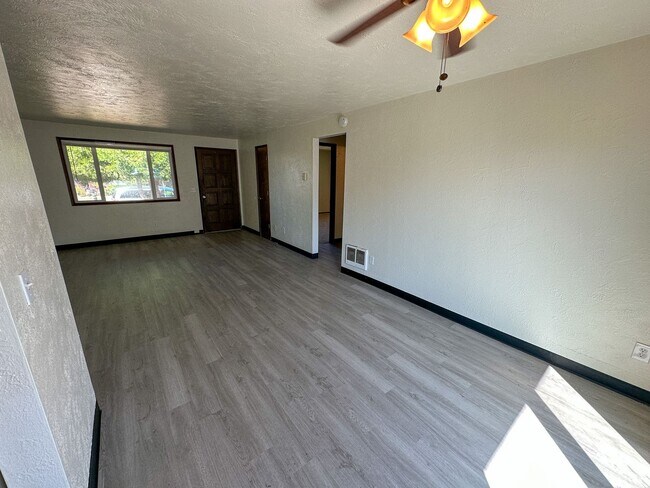 Foto del edificio - EVERGREEN1574-1594