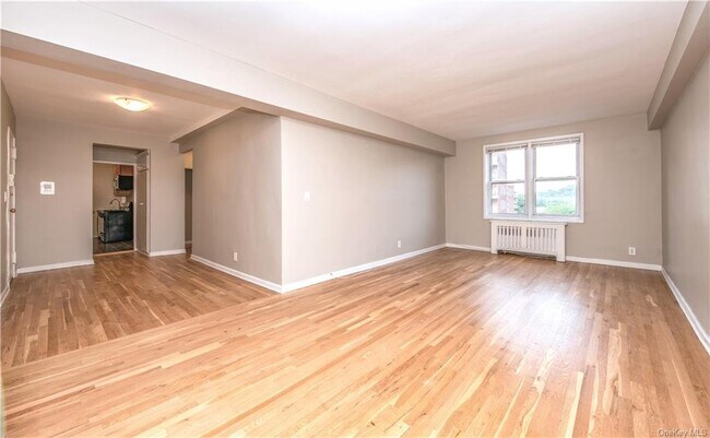 Building Photo - 1133 Midland Ave