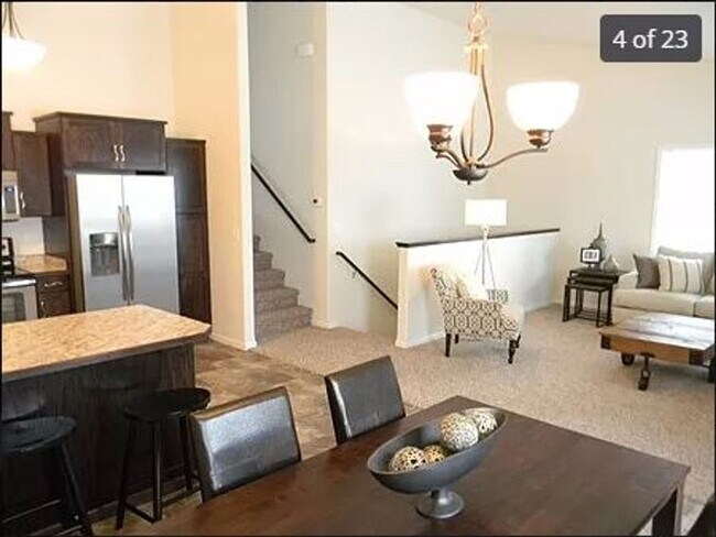 Foto del edificio - 3 Bed 3 Bath Twin Home