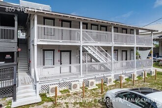 Building Photo - 805 4th Ave N