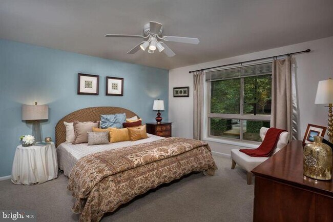Foto del edificio - 6006 Hunt Ridge Rd