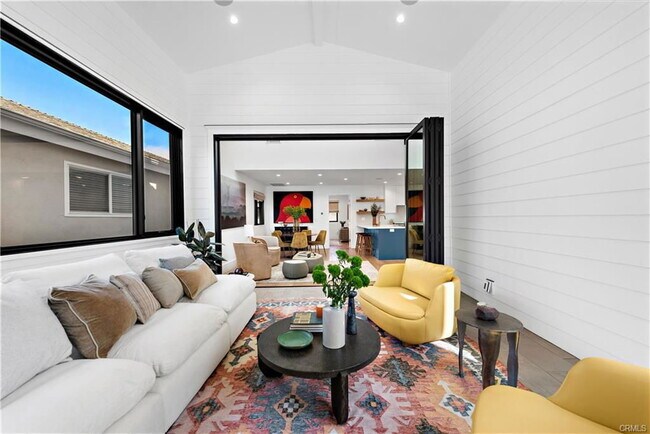 Building Photo - 616 1/2 Acacia Avenue, Newport Beach, CA 92625 - 2 BR 3 BA condo