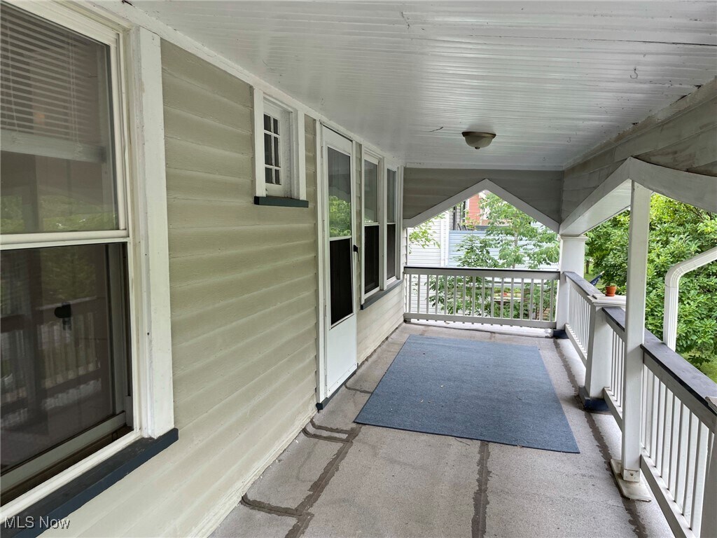 2091 Carabel Ave Lakewood, OH 44107 – photo 4