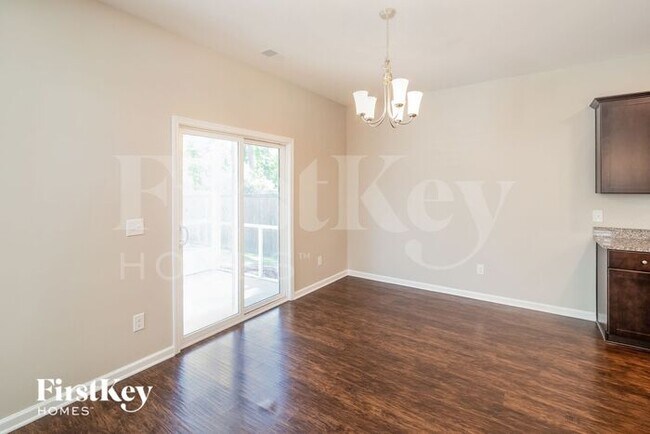 Foto del edificio - 9680 Roseberry St