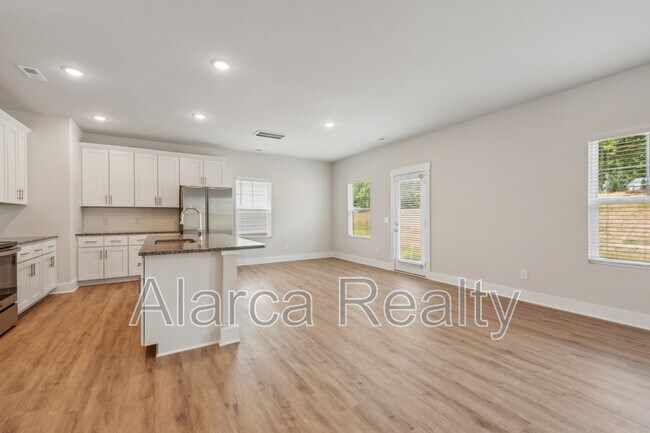 Building Photo - 110 Silverwood Court