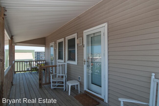 Building Photo - 1 br, 1 bath House - 8-D Sunset Avenue