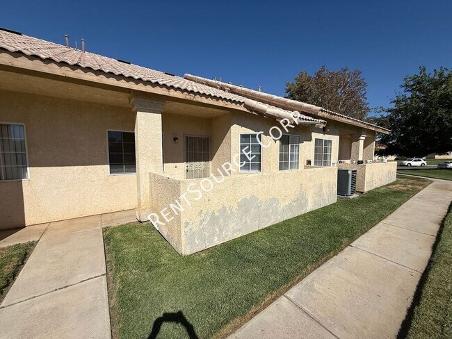 Foto del edificio - 44545 16th St E