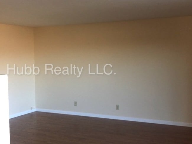 Building Photo - Dramatic View Skyline Condo 2 Bdr/2 Bath