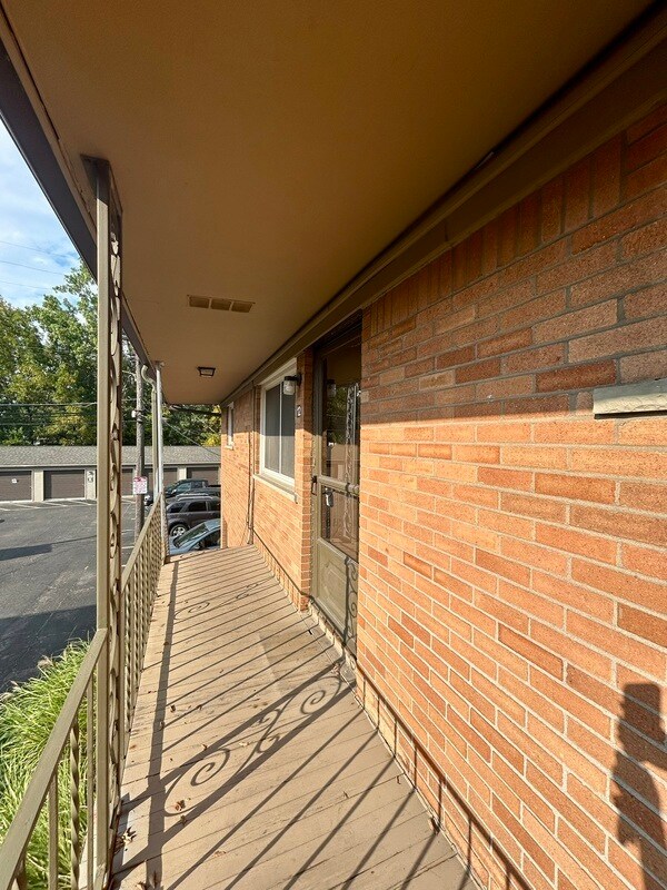 Building Photo - 1922 Goddard Rd