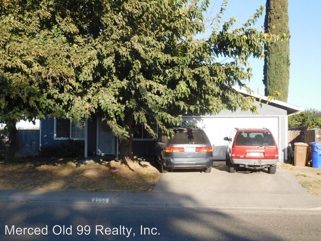 Building Photo - 2250 Drake Ave