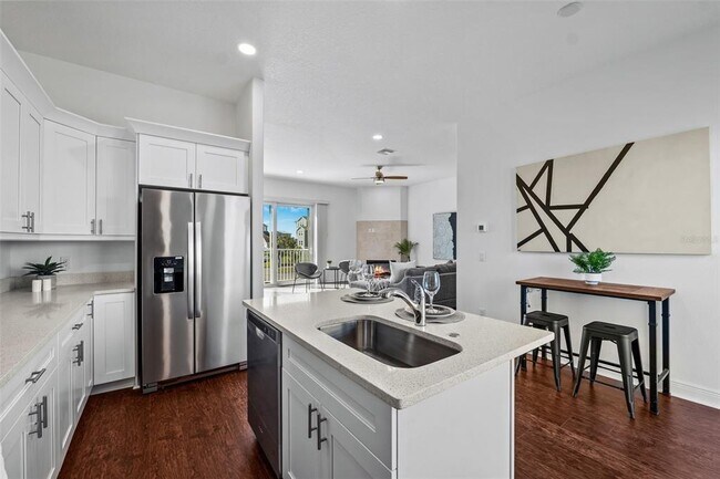 Foto del edificio - 5730 Biscayne Ct