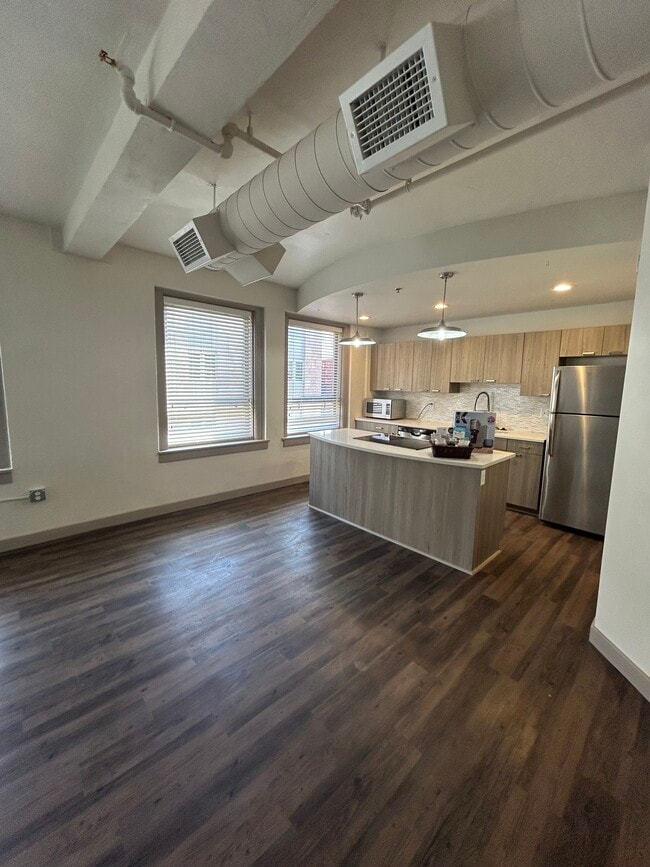 Living Room/Kitchen Cont. - ReNew Wichita