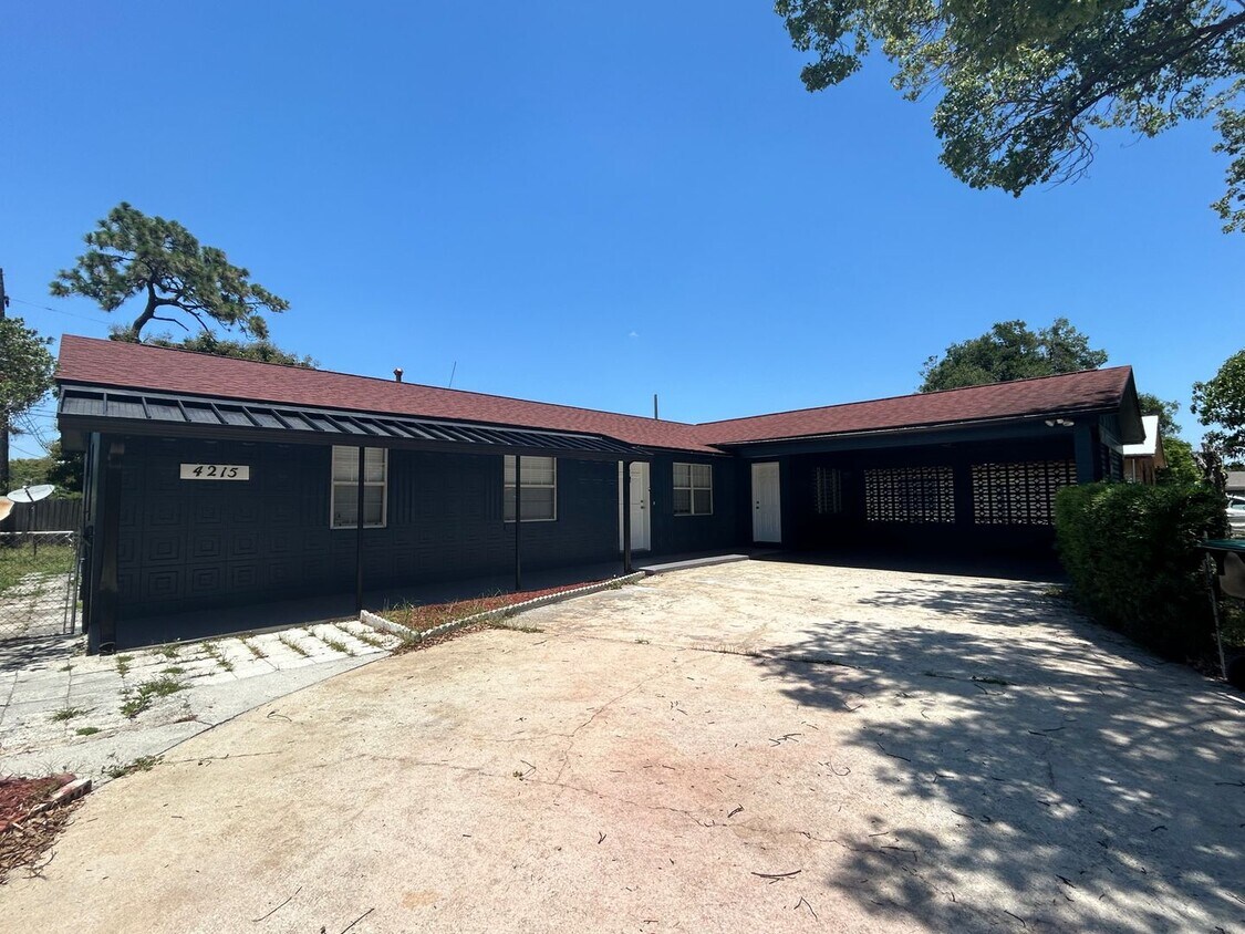 4215 W Oak Ridge Rd, Orlando, FL 32809 House Rental in Orlando, FL