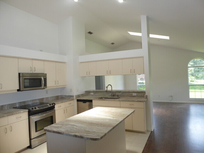 Foto del edificio - 2904 89th Ave E