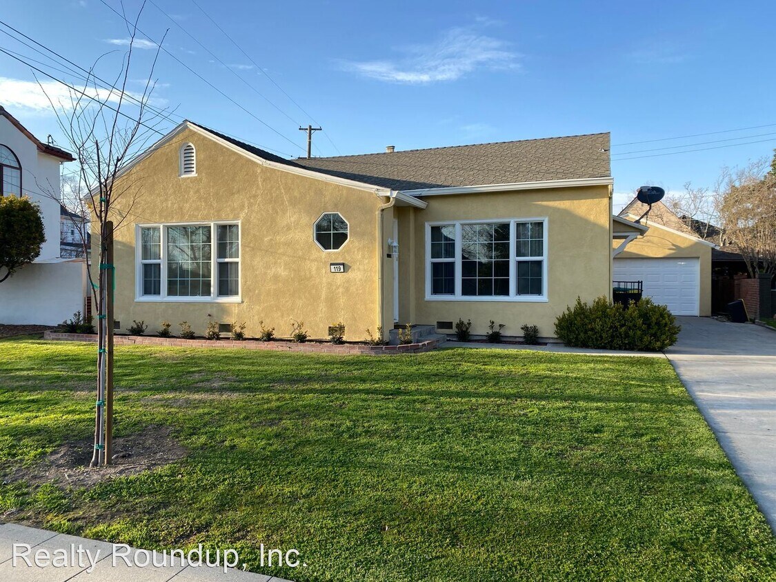 Primary Photo - 2 br, 1 bath House - 119 W Mariposa Ave