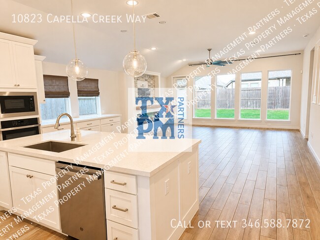 Building Photo - 10823 Capella Crk Wy