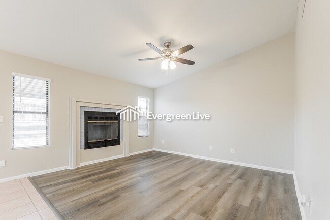 Foto del edificio - 5990 N Eden Brook Lane