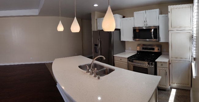 Building Photo - 2413 Vine St