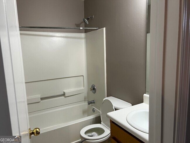 Foto del edificio - 1059 Commons Ct