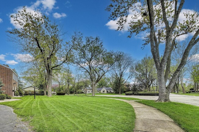 Building Photo - 2515 Gordon Dr