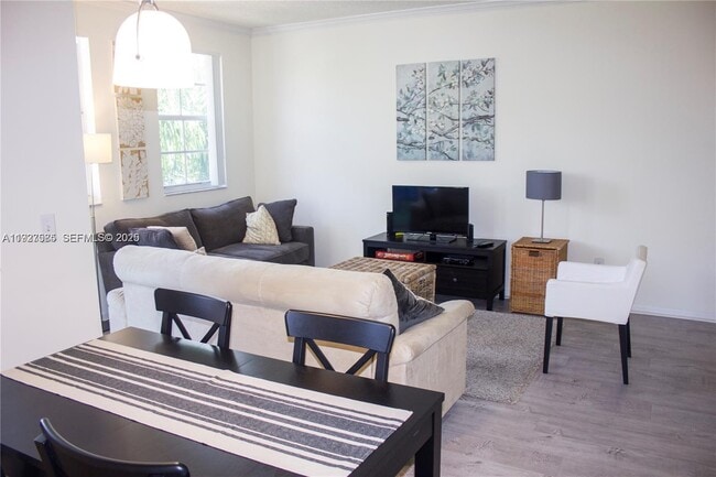 Foto del edificio - 3145 NE 184th St