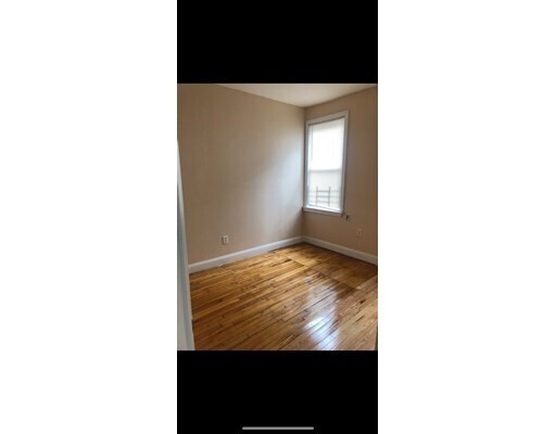 Building Photo - 10 Fernboro St