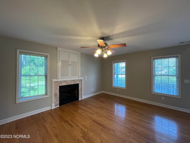 Building Photo - 118 Owens Dr