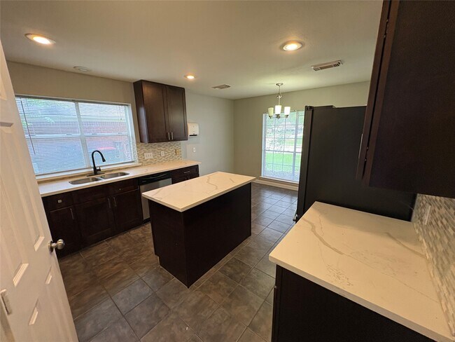 Building Photo - 3006 Fort Stockton Dr