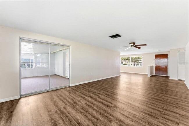 Foto del edificio - 7814 Talisman Dr
