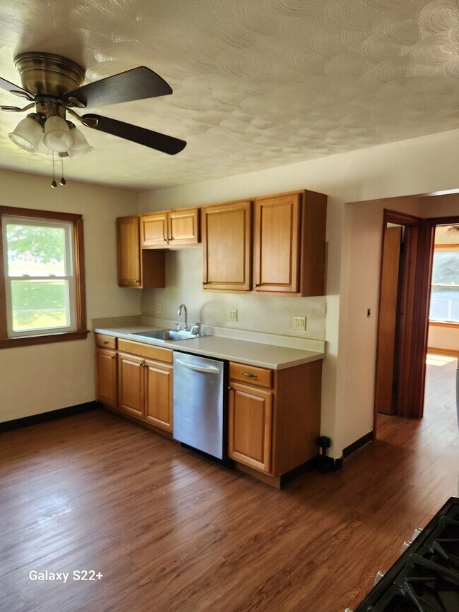 Foto del edificio - 4426 Greengarden Rd
