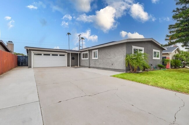 Building Photo - Imperial Beach, Gorgeous 4 bed 2 bath home...